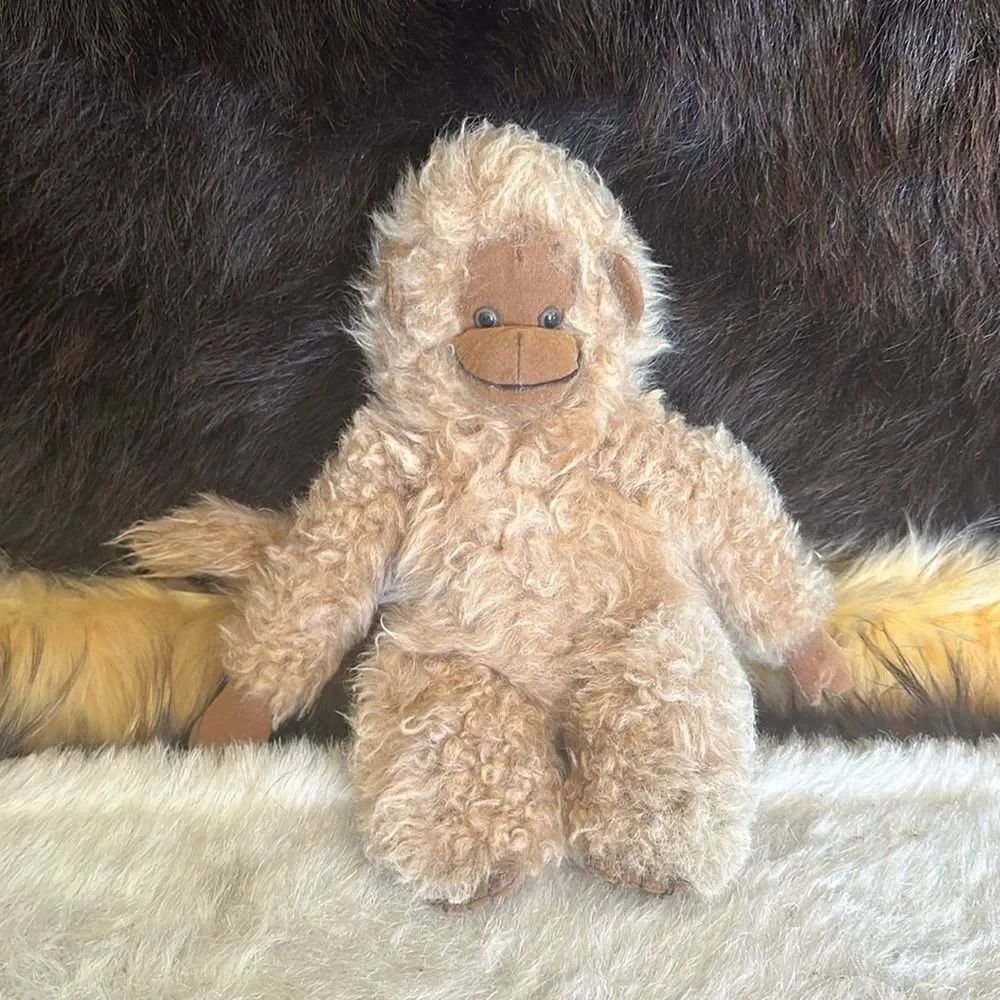 Baby paca monkey (7003)